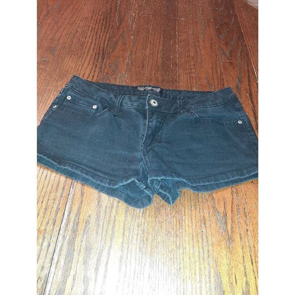 Junior Jr  7 YMI Black Denim Blue Jean Short Shorts Daisy Dukes Booty Shorts - Picture 1 of 4